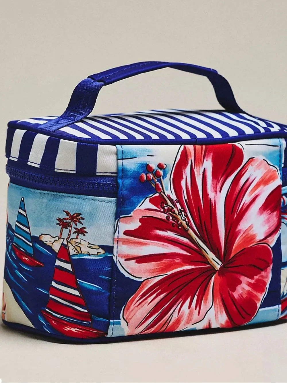 NWT Farm Rio Zip-Top Floral Makeup Bag - Picture 2 of 3